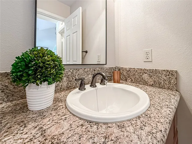 549 Myrtle Court, Oak Park, California 91377