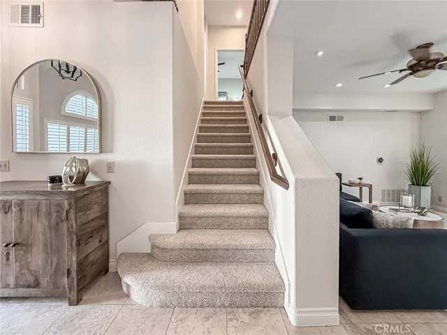 549 Myrtle Court, Oak Park, California 91377