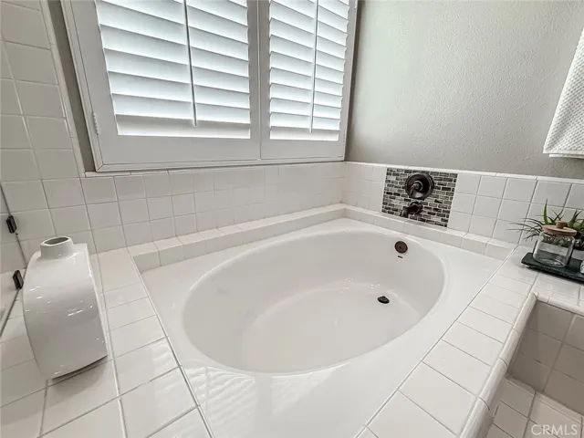 549 Myrtle Court, Oak Park, California 91377