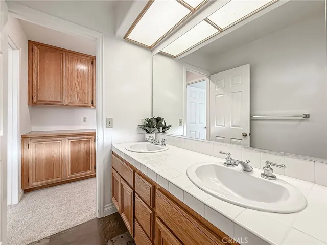 549 Myrtle Court, Oak Park, California 91377