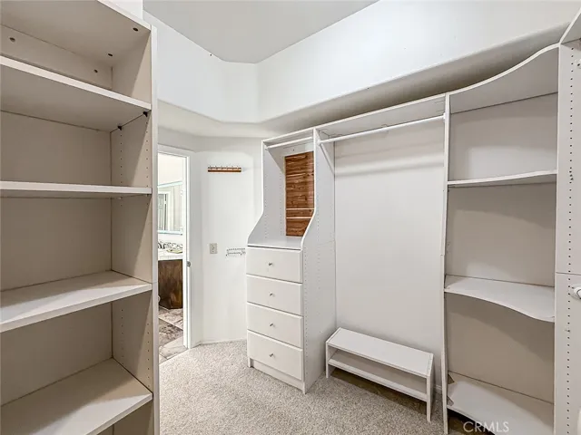 549 Myrtle Court, Oak Park, California 91377