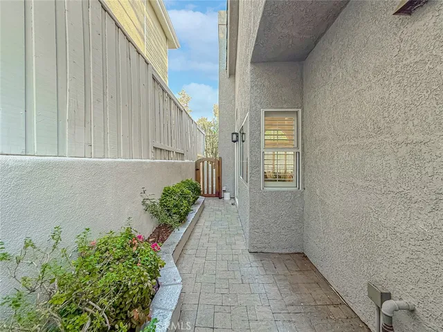 549 Myrtle Court, Oak Park, California 91377