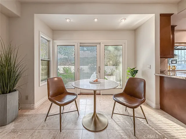 549 Myrtle Court, Oak Park, California 91377