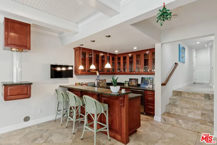 328 9th Street, Manhattan Beach, California 90266
