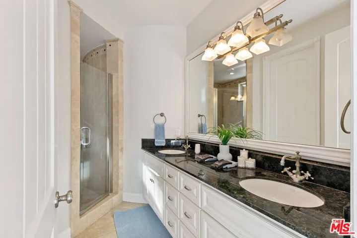 328 9th Street, Manhattan Beach, California 90266