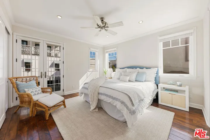 328 9th Street, Manhattan Beach, California 90266
