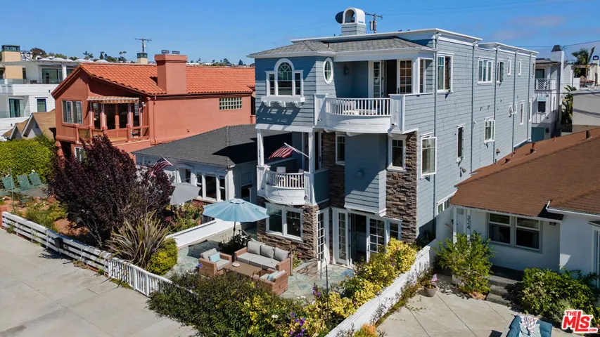 328 9th Street, Manhattan Beach, California 90266