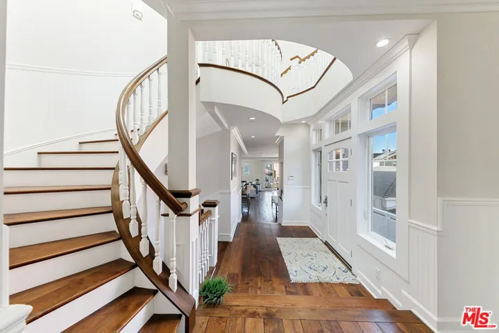 328 9th Street, Manhattan Beach, California 90266