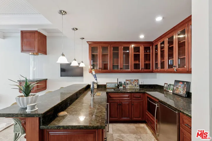 328 9th Street, Manhattan Beach, California 90266