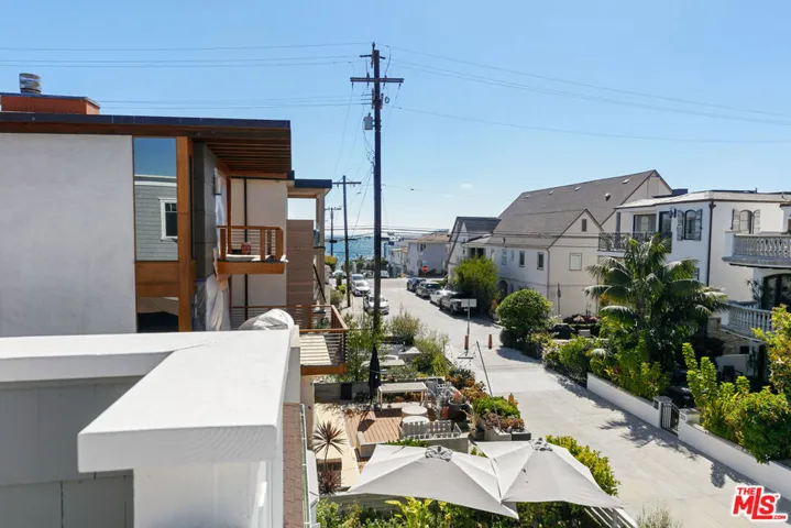328 9th Street, Manhattan Beach, California 90266