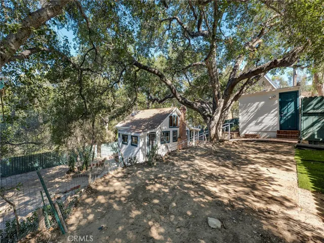 4240 Ensenada Drive, Woodland Hills, California 91364
