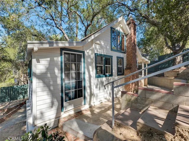 4240 Ensenada Drive, Woodland Hills, California 91364