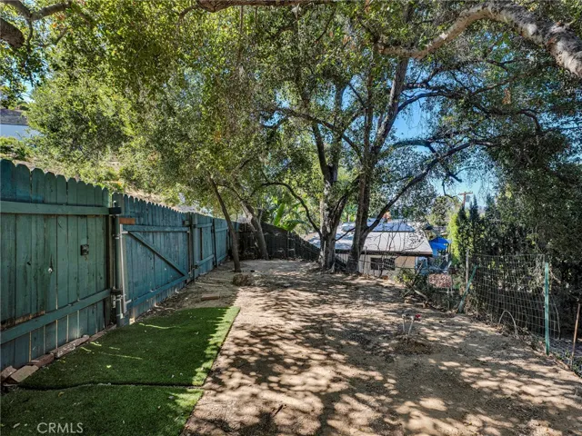 4240 Ensenada Drive, Woodland Hills, California 91364