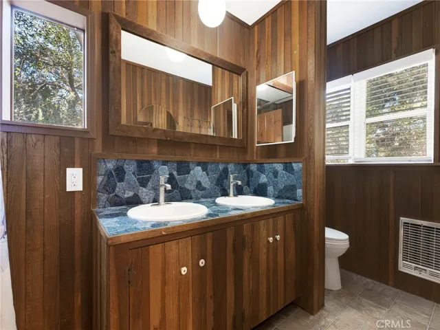 4240 Ensenada Drive, Woodland Hills, California 91364