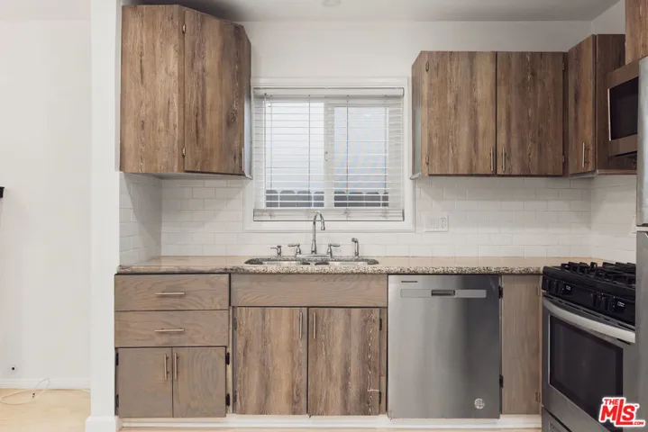 806 Navy Street, Santa Monica, California 90405