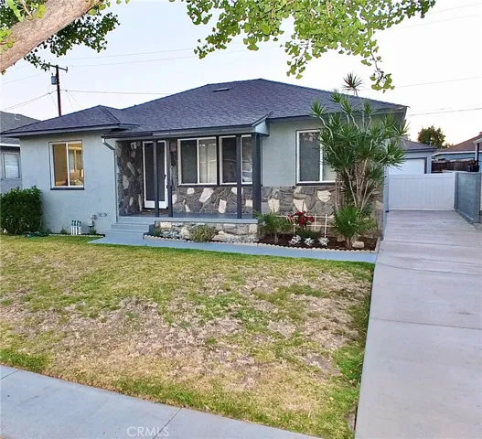 Stop and take a look--- this could be your new home.