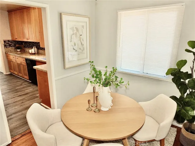 Versatile light-filled dining room, perfect for family meals or a a buffet and food display for entertaining.