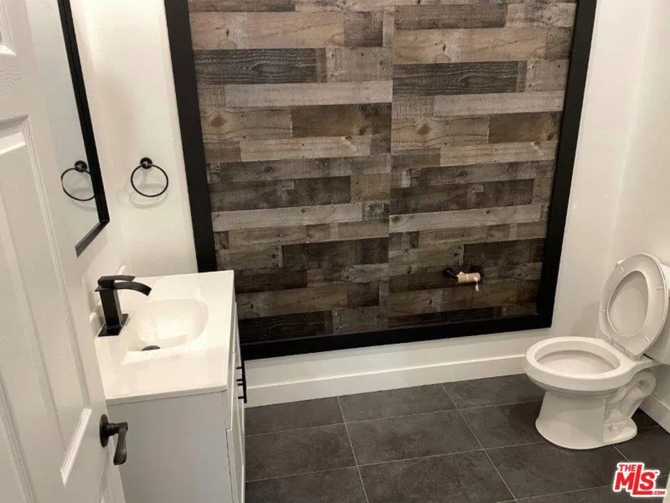9712 S San Pedro Street, Los Angeles, California 90003 — photo 4