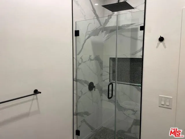 9712 S San Pedro Street, Los Angeles, California 90003