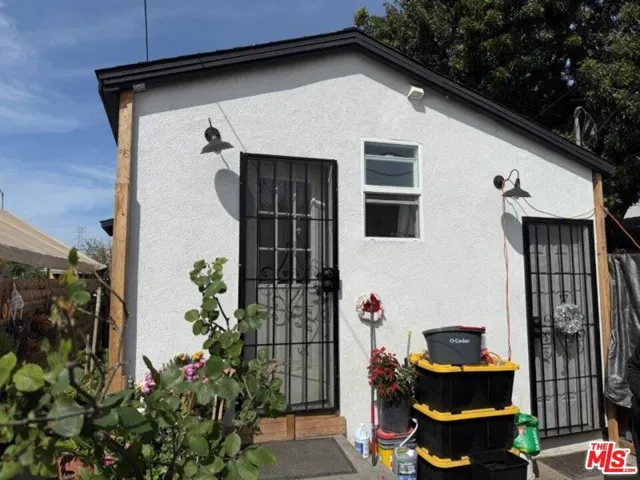 9712 S San Pedro Street, Los Angeles, California 90003