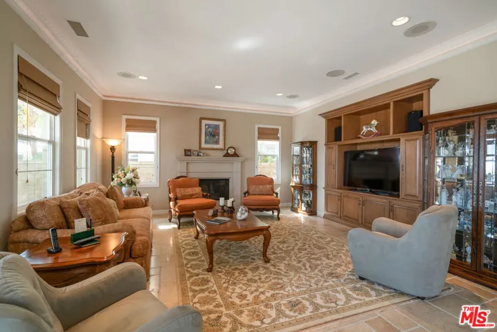 7529 Coastal View Drive, Los Angeles, California 90045