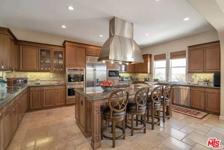 7529 Coastal View Drive, Los Angeles, California 90045