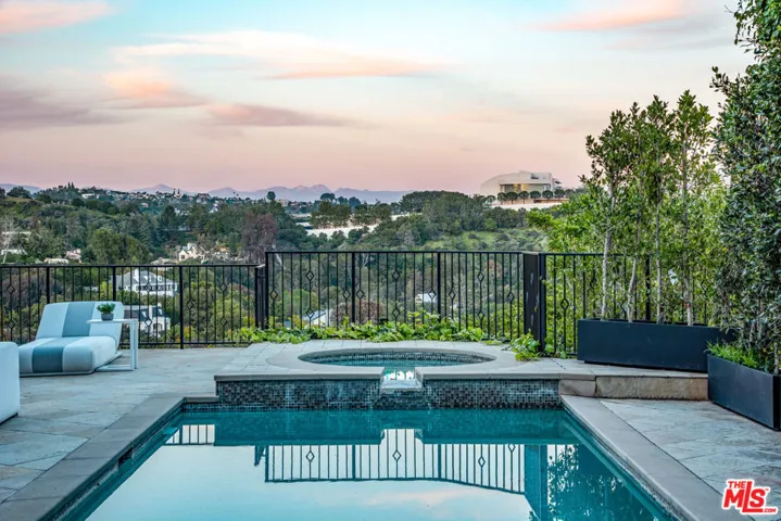 930 N Tigertail Road, Los Angeles, California 90049