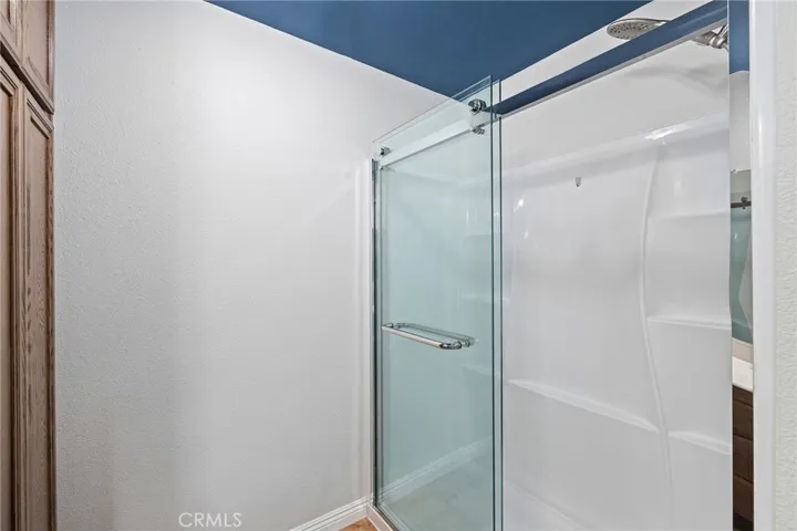 Primary shower