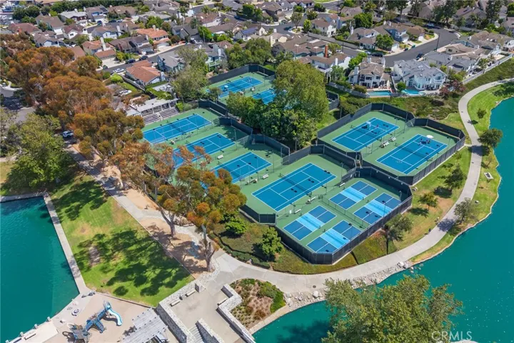 14 Aldergrove 29, Irvine, California 92604