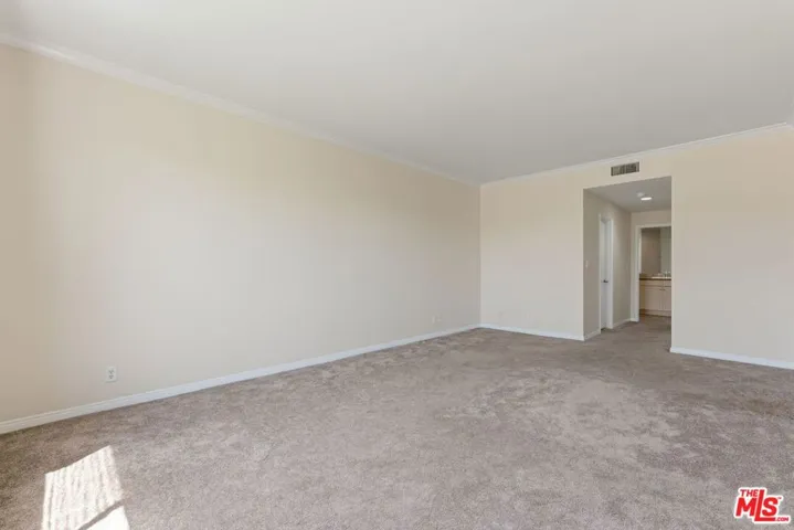1315 Roxbury Drive 201, Los Angeles, California 90035