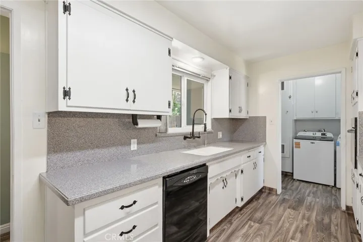 524 B Street, Bakersfield, California 93304