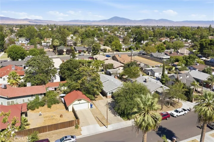 524 B Street, Bakersfield, California 93304