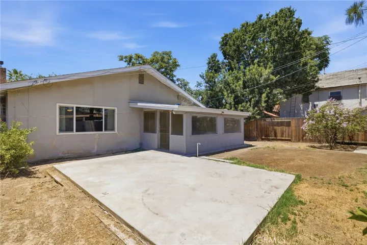524 B Street, Bakersfield, California 93304