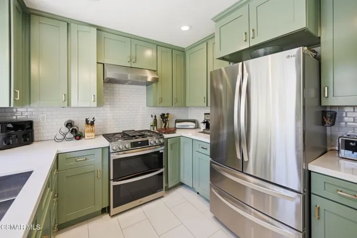 17-web-or-mls-3489_Birdsong_Ave-17