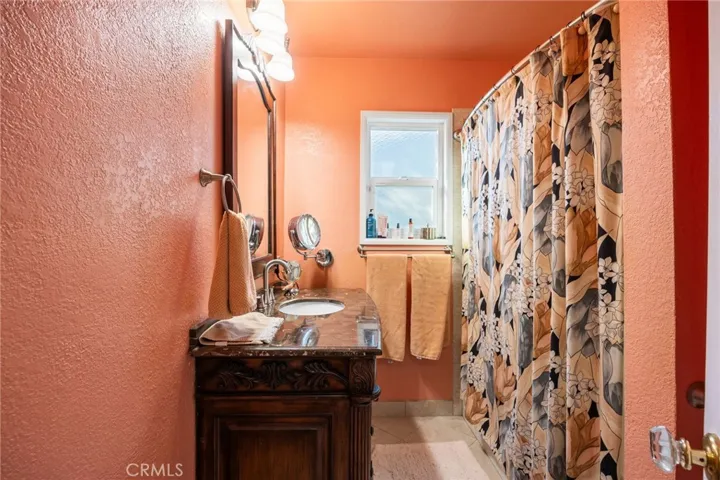 4817 Quartz Hill Rd, Quartz Hill, California 93536