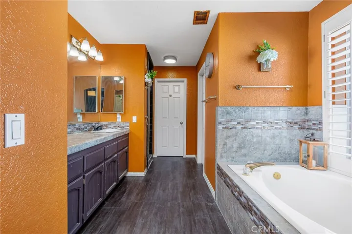 29467 Stampede, Canyon Lake, California 92587