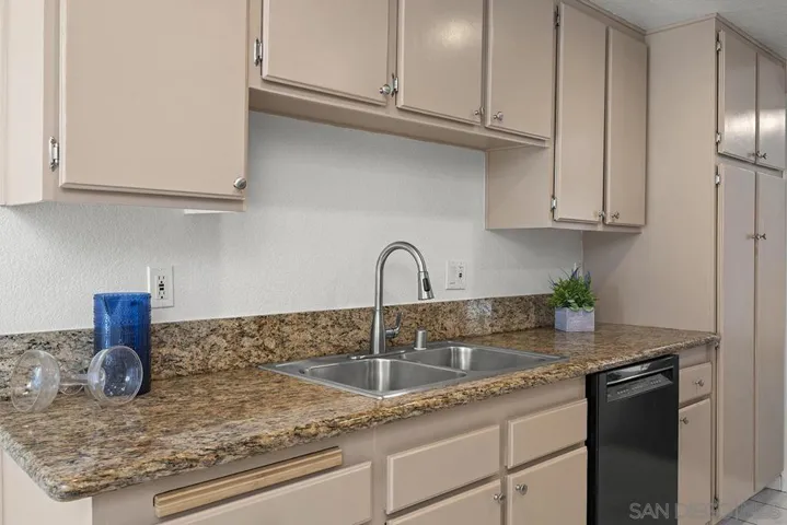 2848 Glen Canyon Circle, Spring Valley, California 91977