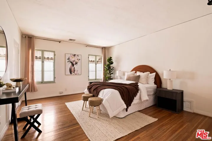 132 N Orange Drive, Los Angeles, California 90036