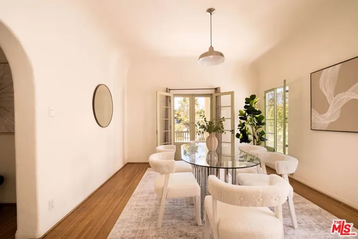 132 N Orange Drive, Los Angeles, California 90036