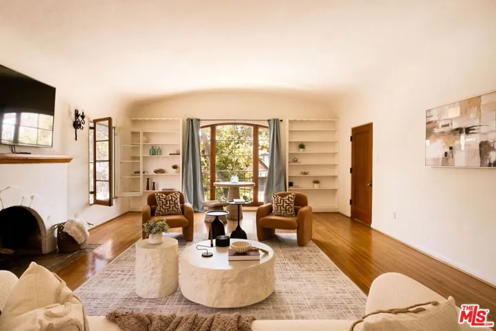 132 N Orange Drive, Los Angeles, California 90036