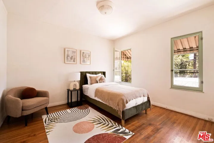 132 N Orange Drive, Los Angeles, California 90036