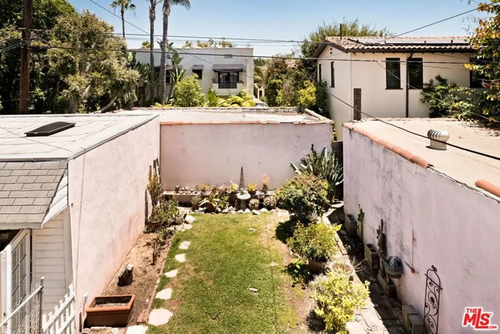 132 N Orange Drive, Los Angeles, California 90036
