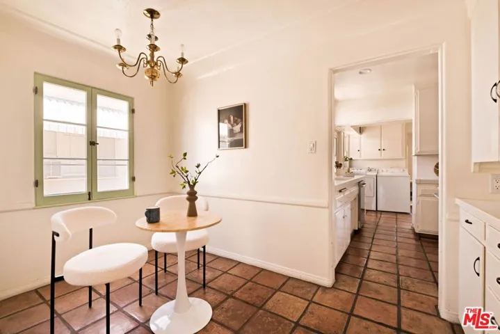 132 N Orange Drive, Los Angeles, California 90036
