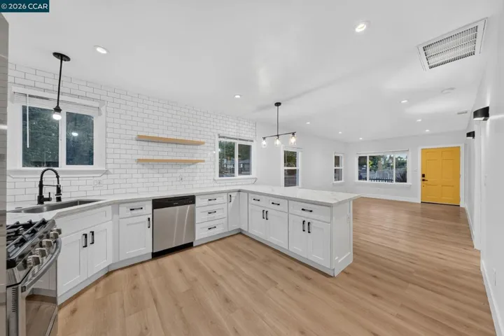 2075 83rd Ave, Oakland, California 94621