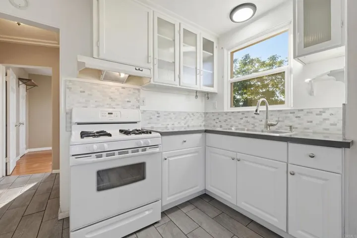 7620 Saranac Avenue, La Mesa, California 91942