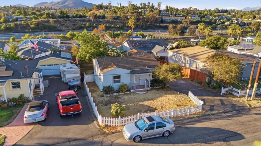 7620 Saranac Avenue, La Mesa, California 91942