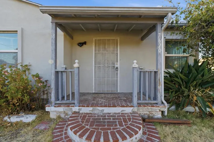 7620 Saranac Avenue, La Mesa, California 91942