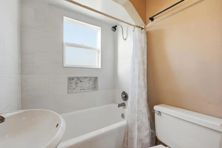 7620 Saranac Avenue, La Mesa, California 91942