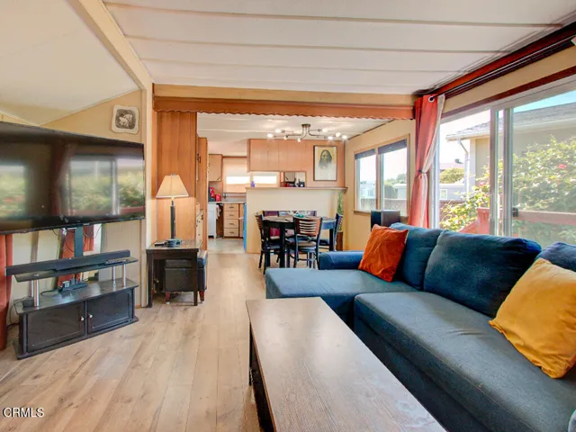 Living room to dining
