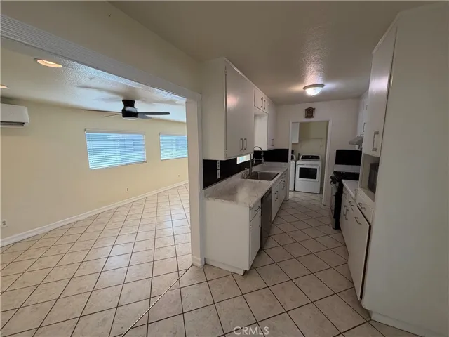 3000 Carl, Riverside, California 92507